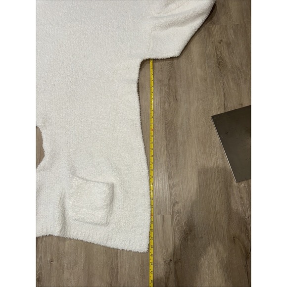 Aire Boutique Ivory Bouclé Hooded Sleeveless Wrap Vest w/ Pockets - Picture 6 of 6
